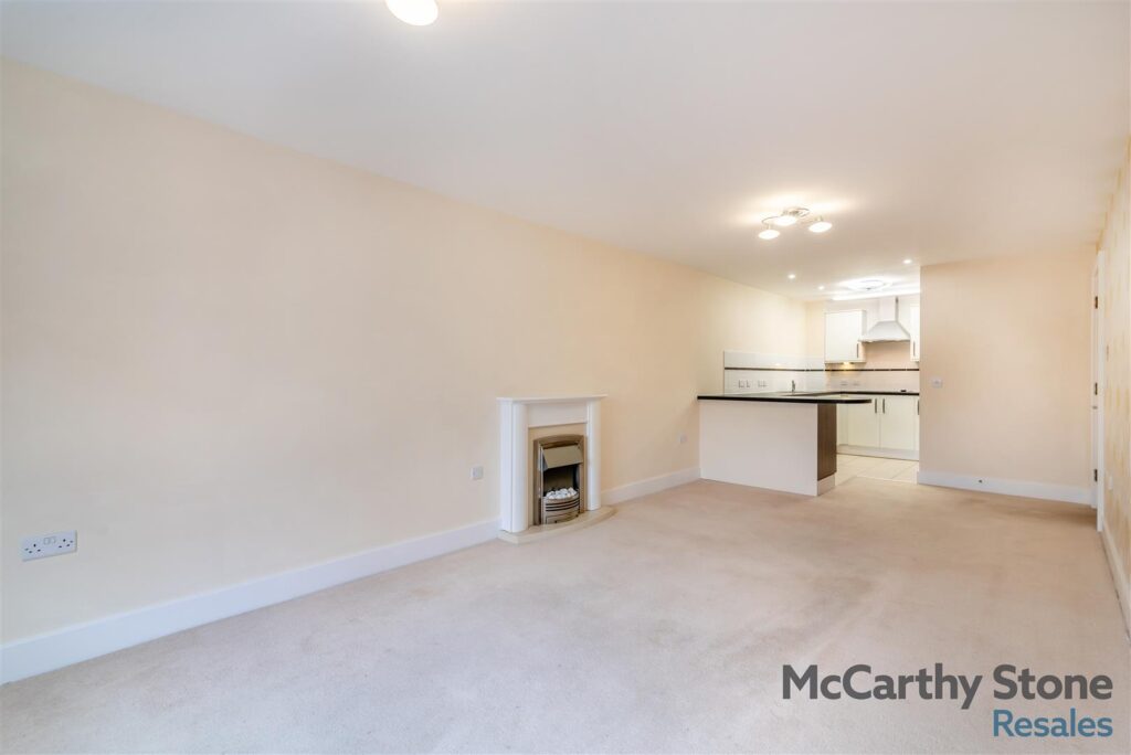 Limpsfield Road, South Croydon, CR2 9LB