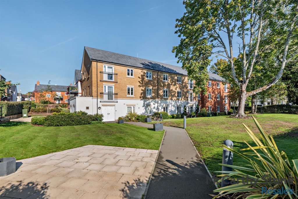 Queen Elizabeth Place, Orchard Lane, Alton, GU34 1GZ