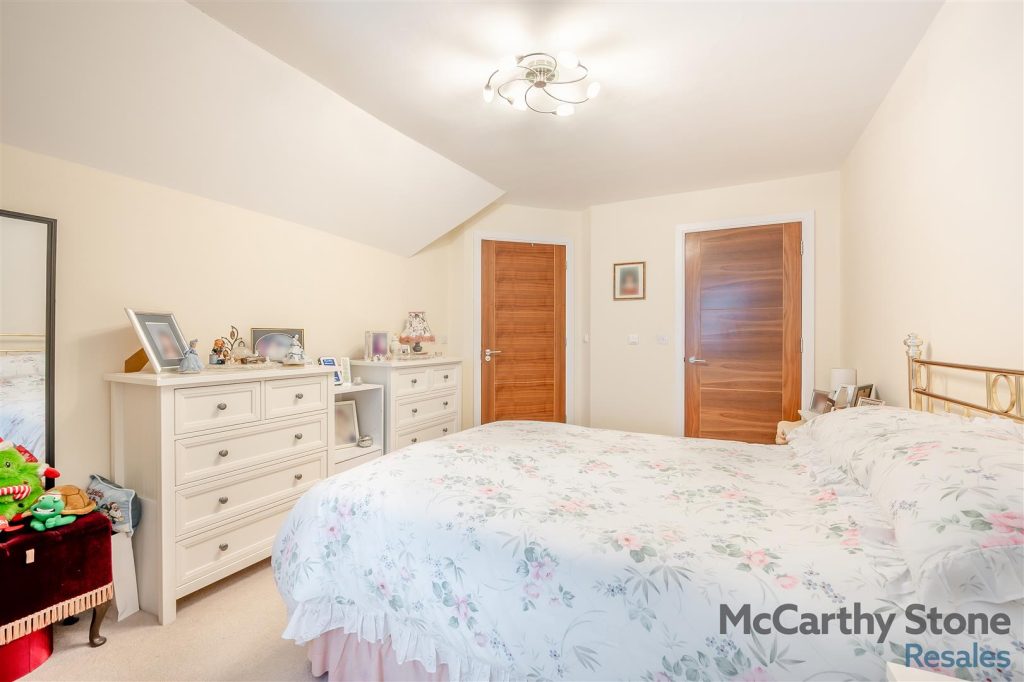 Orchard Gate, Banbury Road, Stratford-Upon-Avon, CV37 7HT