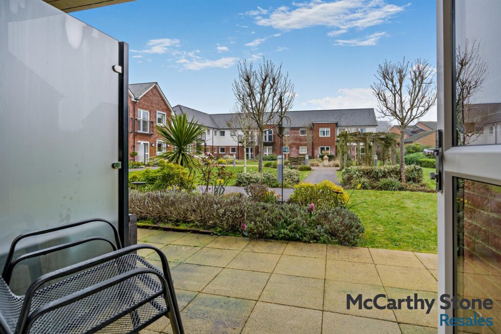 Hillier Court, Botley Road, Romsey, Hampshire.