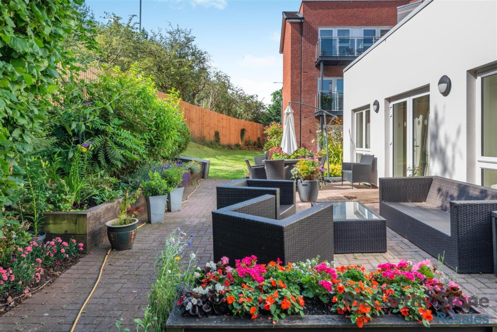 Sanderson Court, Park Road, Hagley