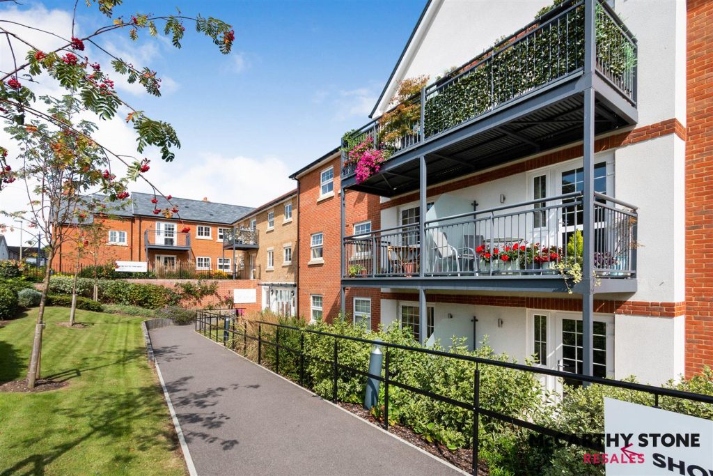 Queen Elizabeth Place, Orchard Lane, Alton, GU34 1GZ