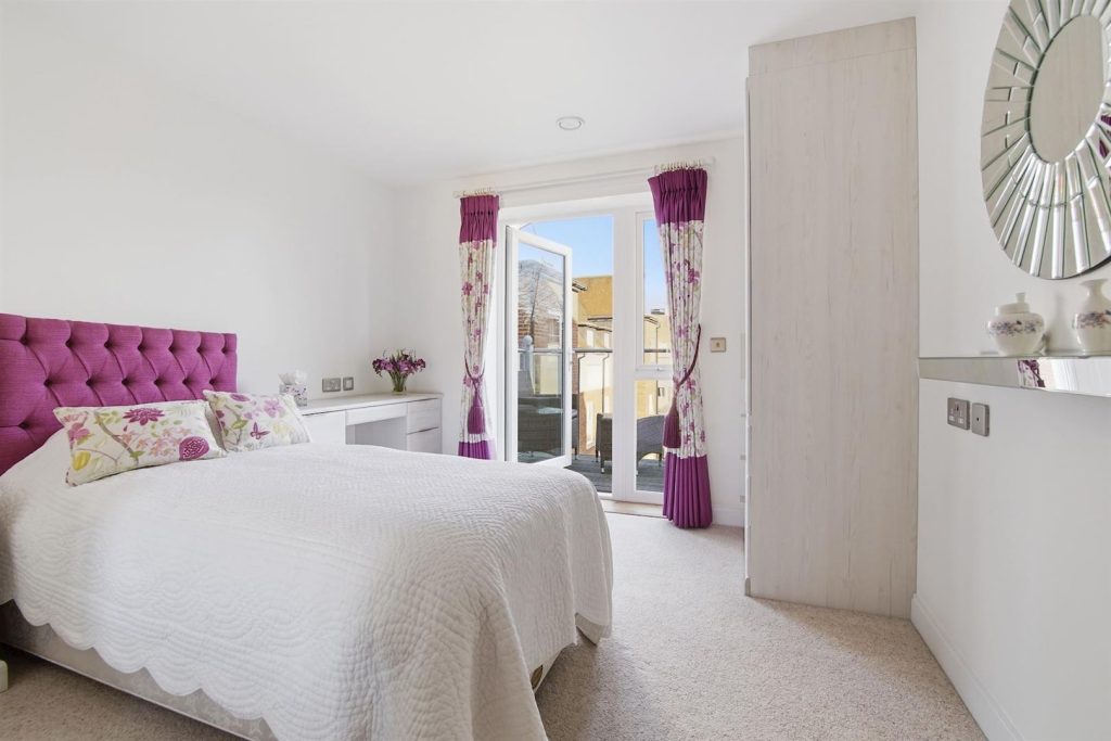 Manor Park Road, Chislehurst, BR7 5FT