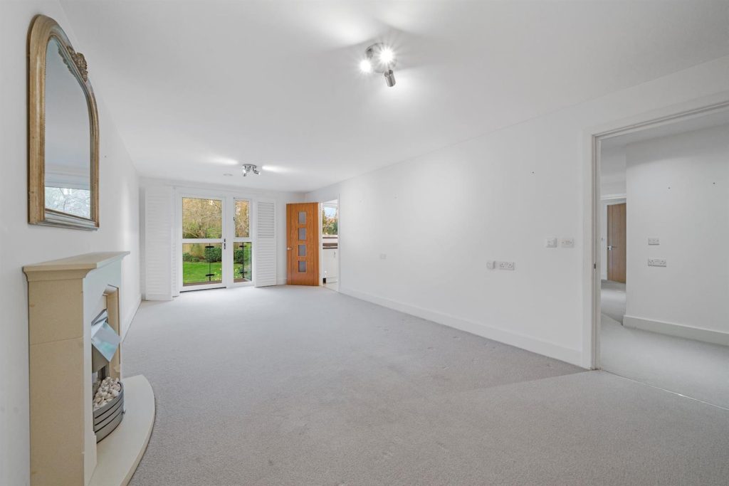London Road, Guildford, GU1 1FF