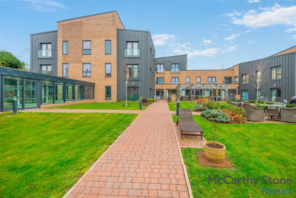 Norton Place, Icknield Way, Baldock SG7 5FH