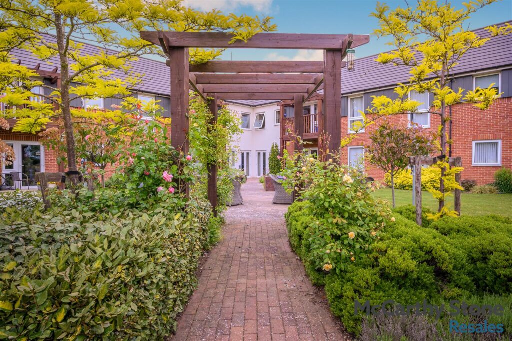 Jackson Place, Fields Park Drive, Alcester, Warwickshire, B49 6GR