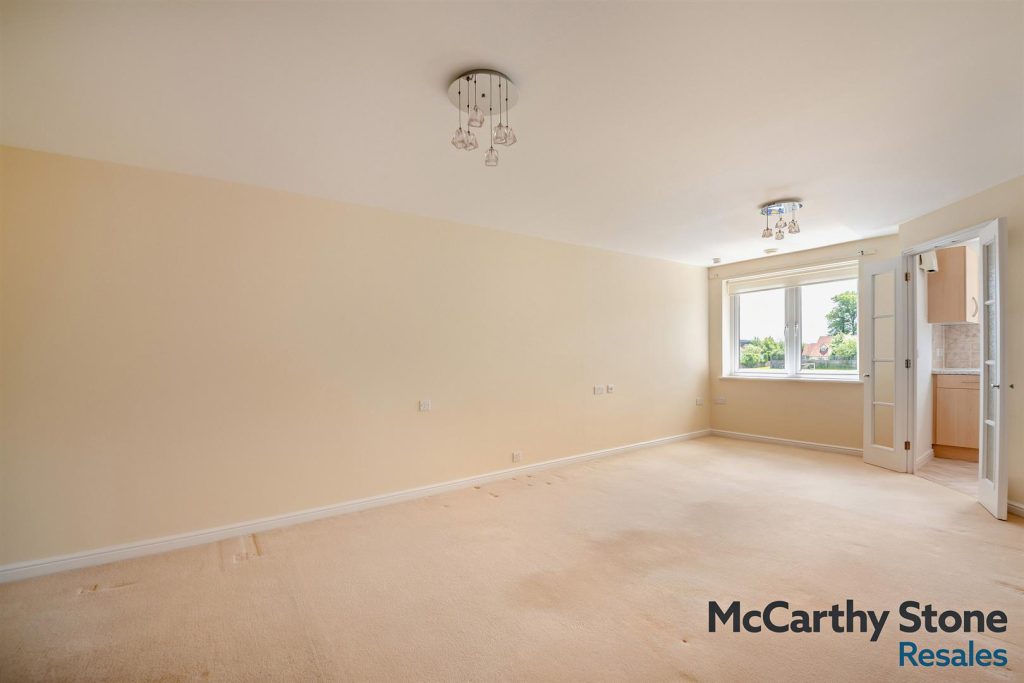 Benedict Court, Western Avenue, Newbury, Berkshire, RG14 1AR