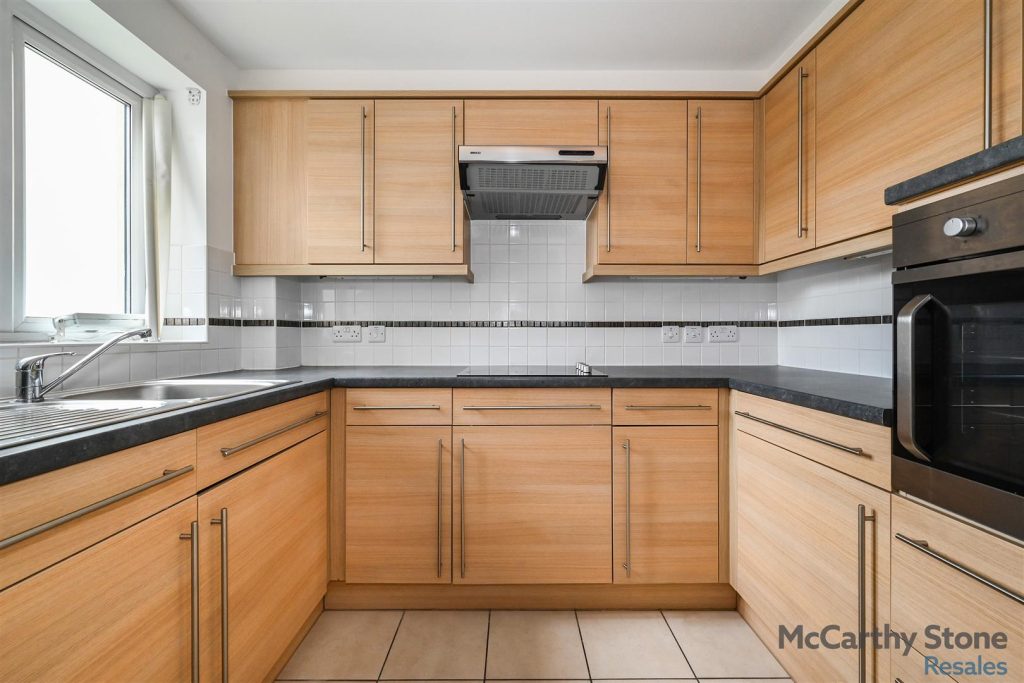 Farringford Court, Avenue Road, Lymington, Hampshire, SO41 9PA