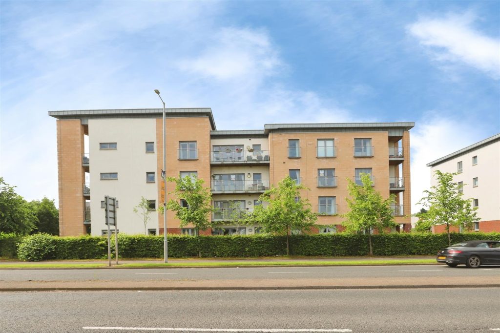 Greenwood Grove East, Stewarton Road, Newton Mearns