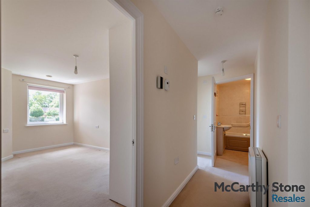 Benedict Court, Western Avenue, Newbury, Berkshire, RG14 1AR