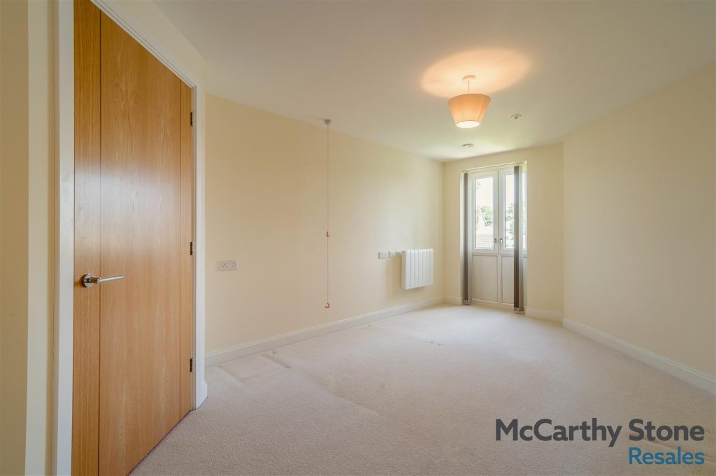 Llys Isan, Ilex Close, Llanishen, Cardiff, CF14 5DZ
