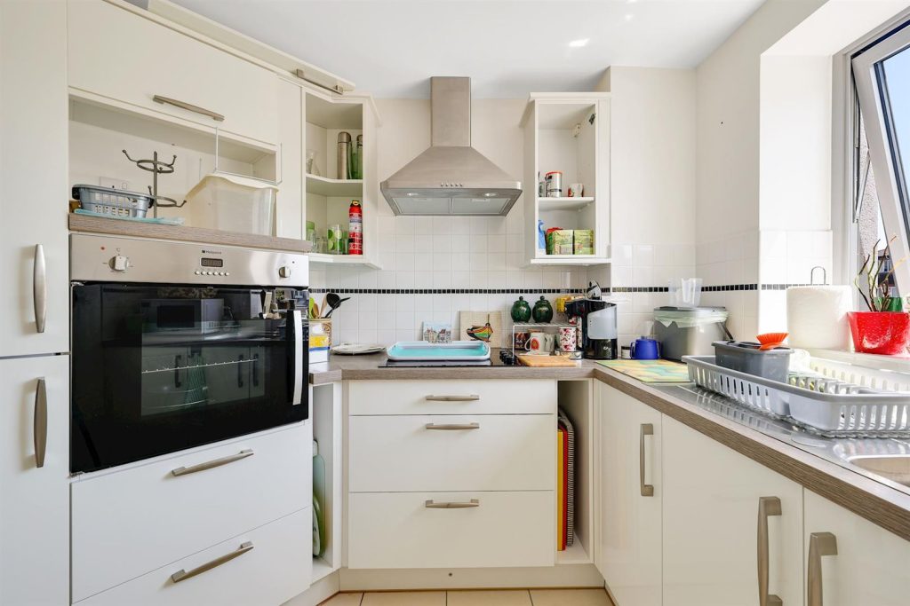 Fleet Road, Fleet, GU51 3FS