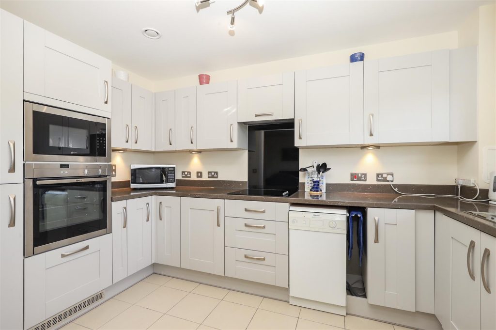 Greenwood Grove East, Stewarton Road, Newton Mearns