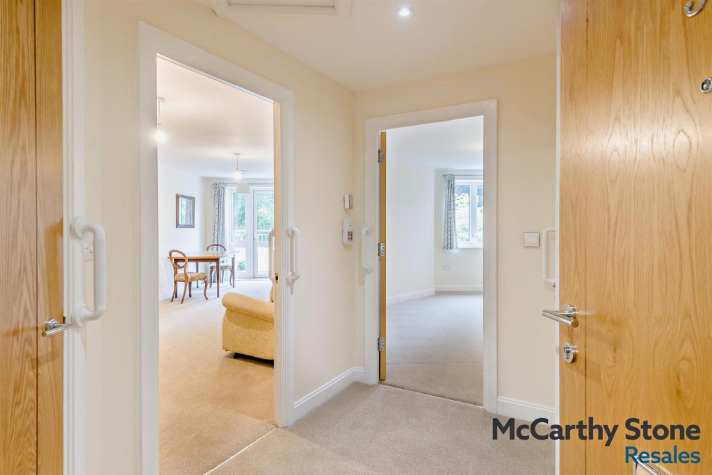 Shackleton Place, Bath Road, Devizes, Wiltshire, SN10 2GZ