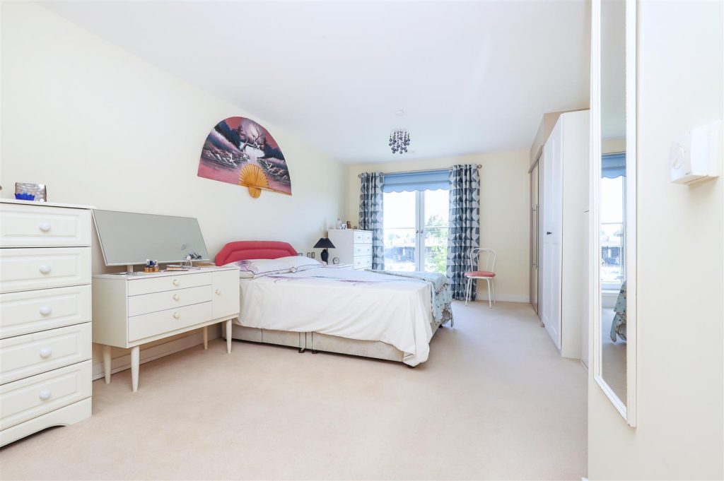 Greenwood Grove East, Stewarton Road, Newton Mearns