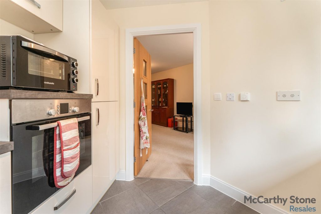 Roslyn Court, Lisle Lane, Ely, Cambridgeshire, CB7 4FA