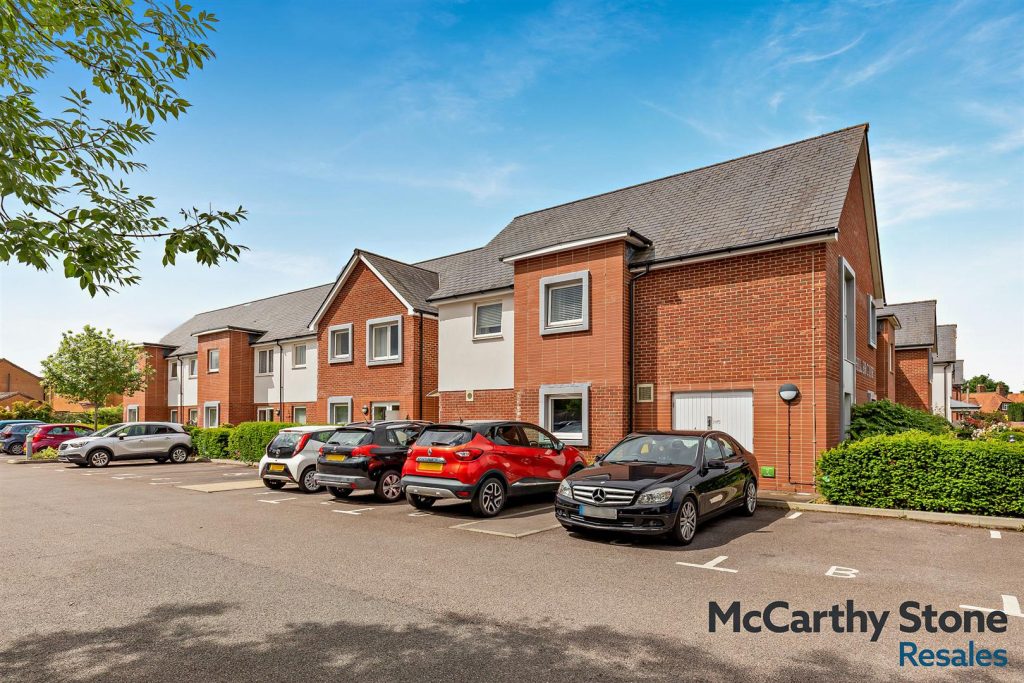 Hillier Court, Botley Road, Romsey, Hampshire.