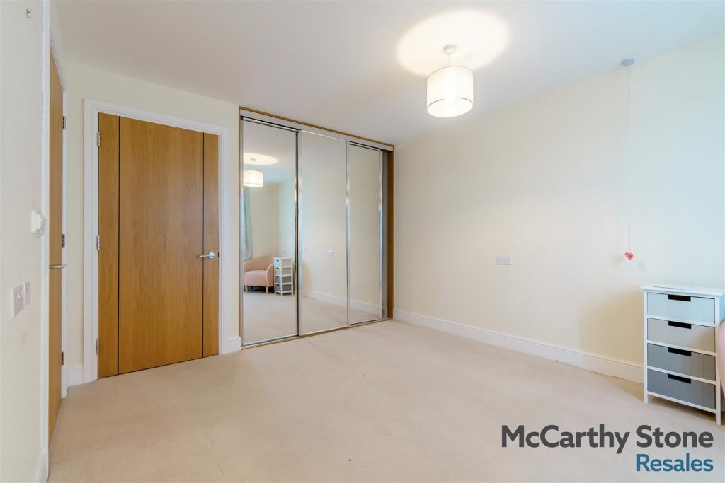 Wilford Lane, West Bridgford. Penthouse Apartment