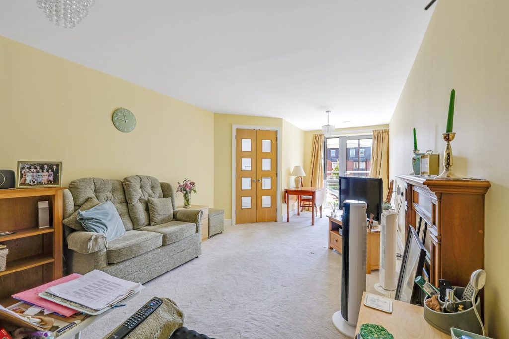 Fleet Road, Fleet, GU51 3FS