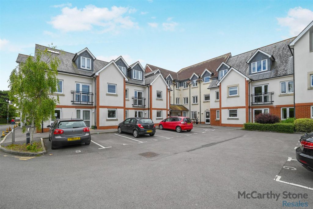 Farringford Court, Avenue Road, Lymington, Hampshire, SO41 9PA