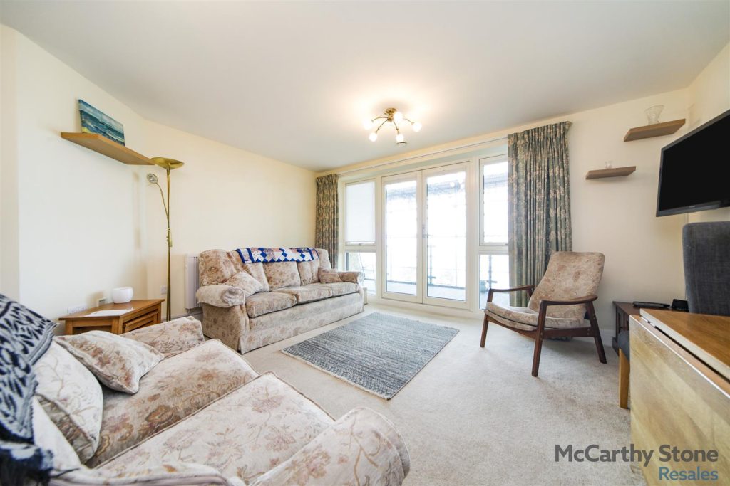 Pavilion Court, Hamilton Gardens, Felixstowe, IP11 7FA
