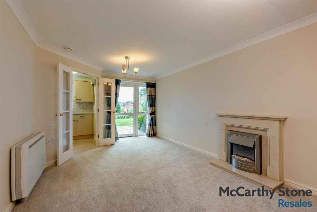 Portman Court, Grange Road, Uckfield, East Sussex,TN22 1FD