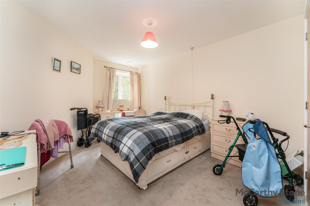 Roslyn Court, Lisle Lane, Ely, Cambridgeshire, CB7 4FA