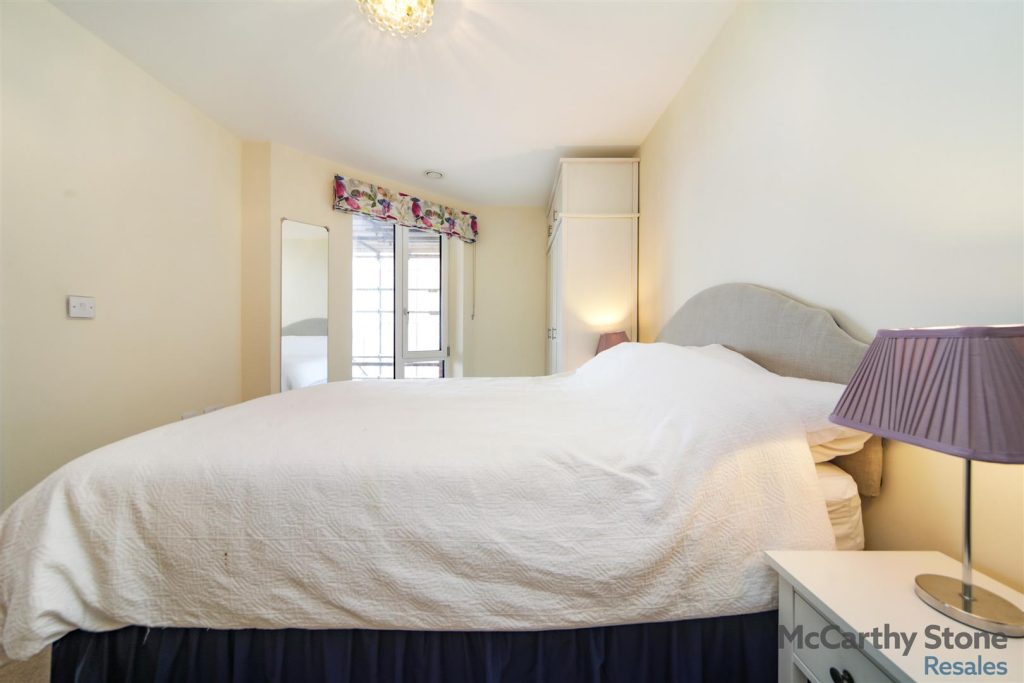 Pavilion Court, Hamilton Gardens, Felixstowe, IP11 7FA