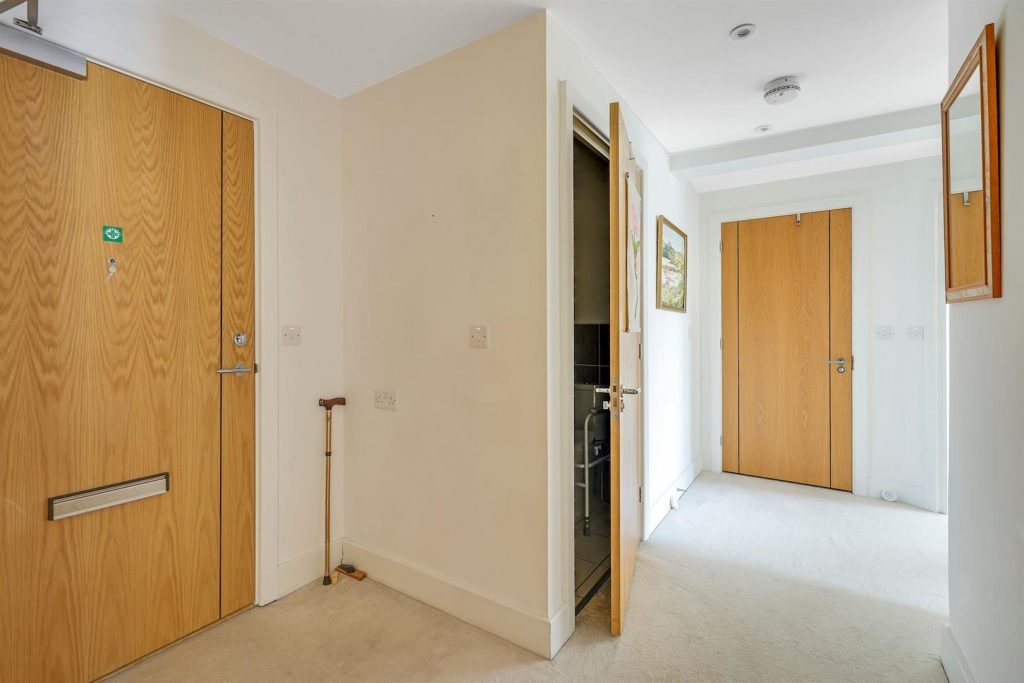 Fleet Road, Fleet, GU51 3FS