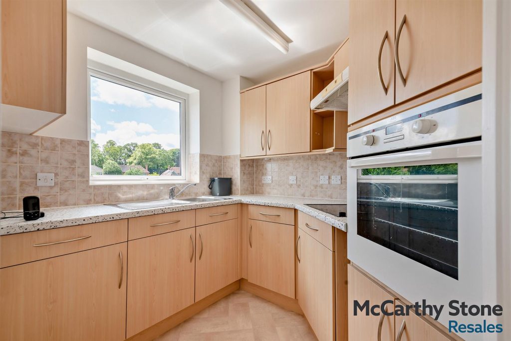 Benedict Court, Western Avenue, Newbury, Berkshire, RG14 1AR