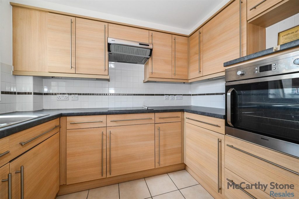 Farringford Court, Avenue Road, Lymington, Hampshire, SO41 9PA