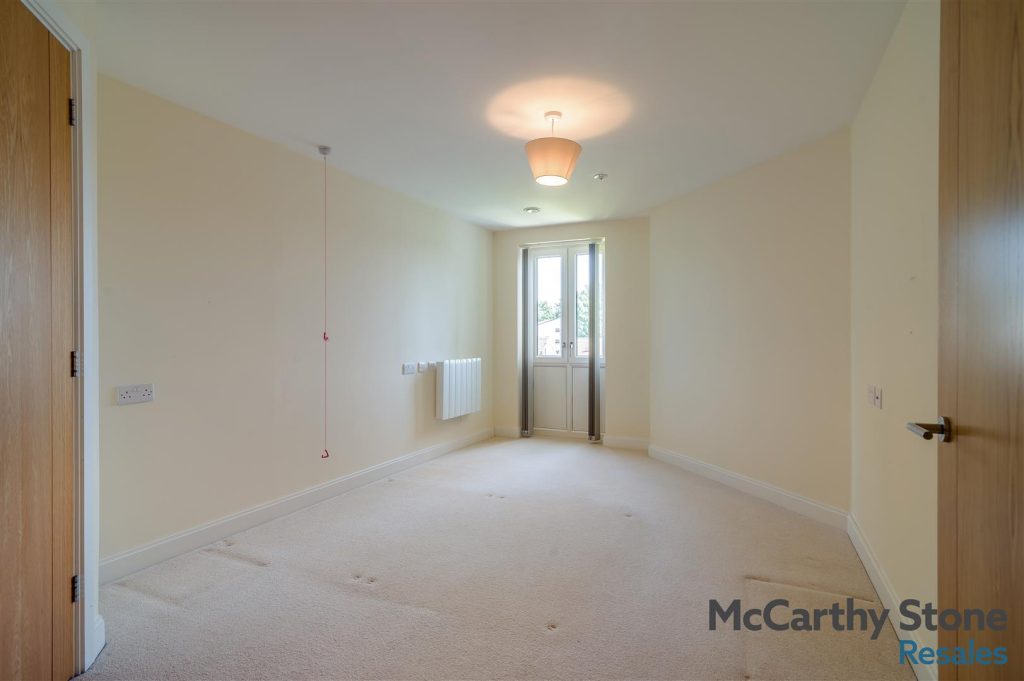Llys Isan, Ilex Close, Llanishen, Cardiff, CF14 5DZ