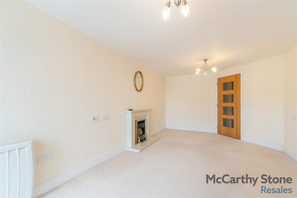 35 Wilton Court, Southbank Road, Kenilworth