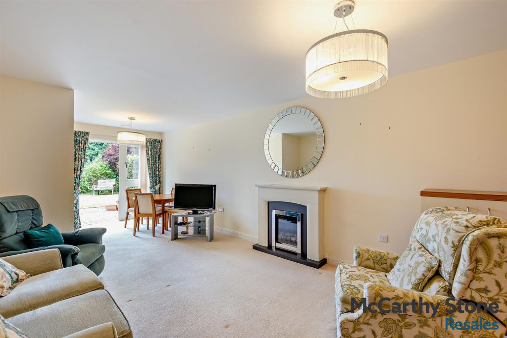 Hillier Court, Botley Road, Romsey, Hampshire.