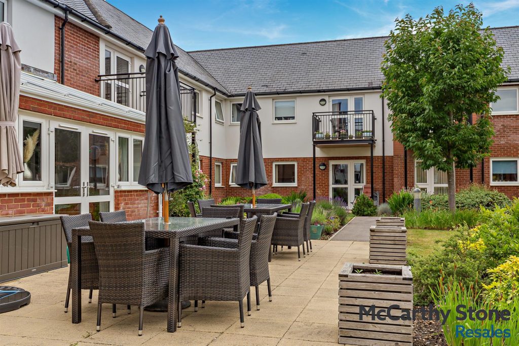 Hillier Court, Botley Road, Romsey, Hampshire.