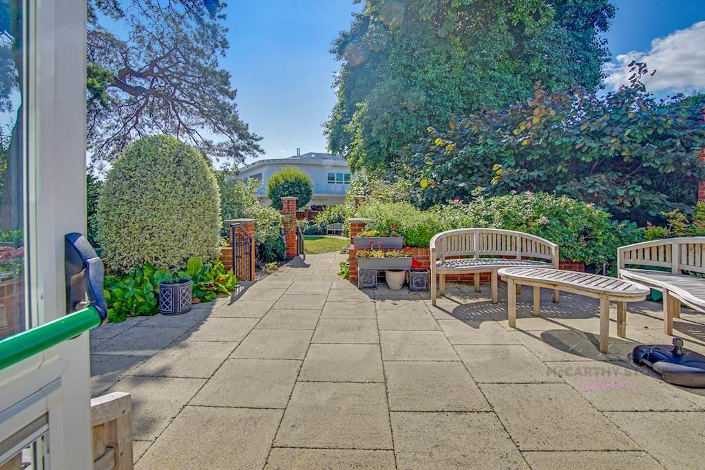 Limpsfield Road, South Croydon, CR2 9LB