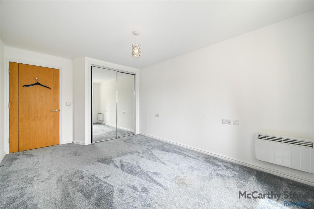 Farringford Court, Avenue Road, Lymington, Hampshire, SO41 9PA