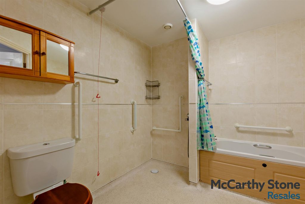 Portman Court, Grange Road, Uckfield, East Sussex,TN22 1FD