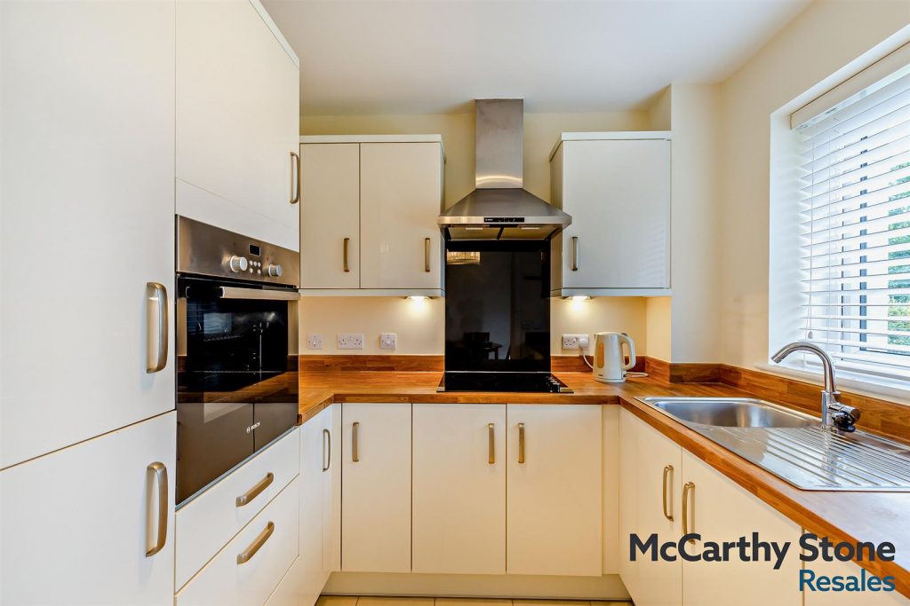 Hillier Court, Botley Road, Romsey, Hampshire.