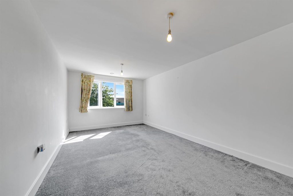 Limpsfield Road, South Croydon, CR2 9LB