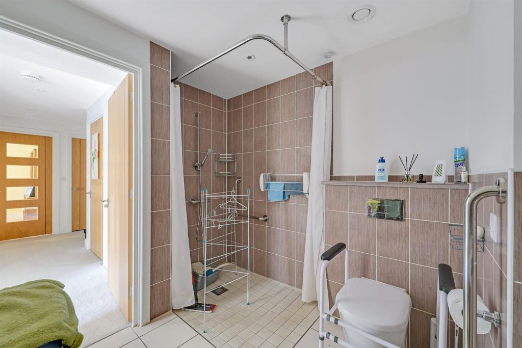 Fleet Road, Fleet, GU51 3FS