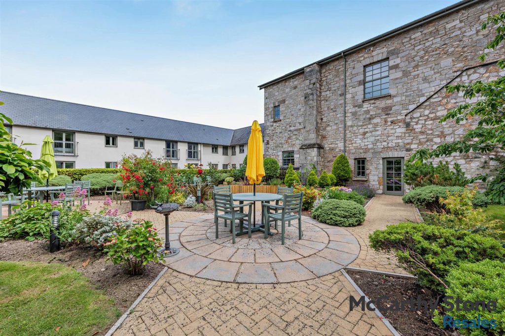 Stover Court, East Street, Newton Abbot