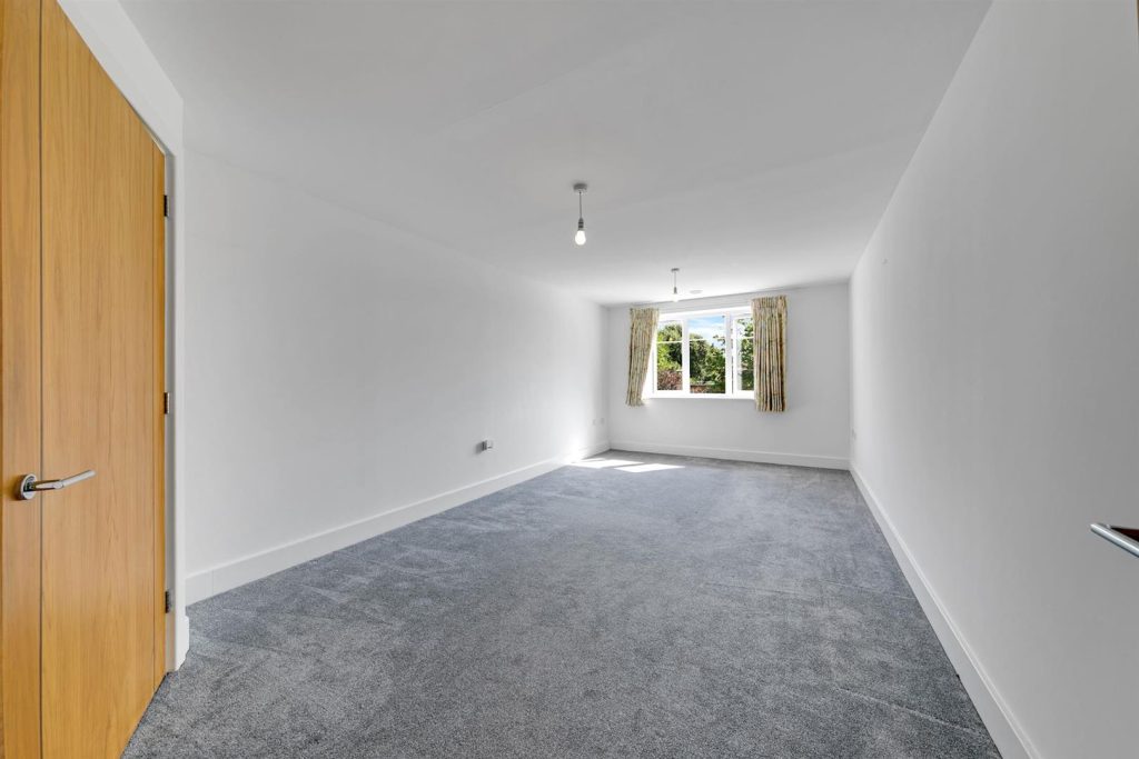 Limpsfield Road, South Croydon, CR2 9LB