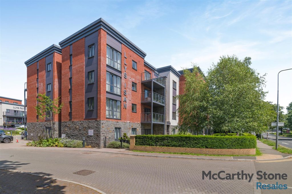 Llys Isan, Ilex Close, Llanishen, Cardiff, CF14 5DZ