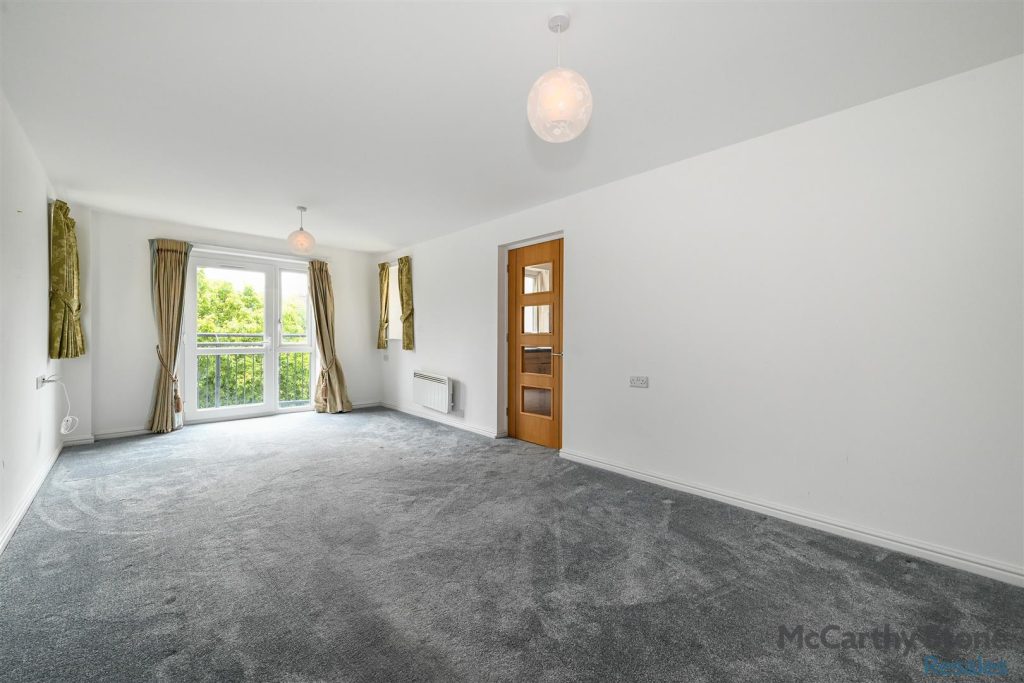 Farringford Court, Avenue Road, Lymington, Hampshire, SO41 9PA