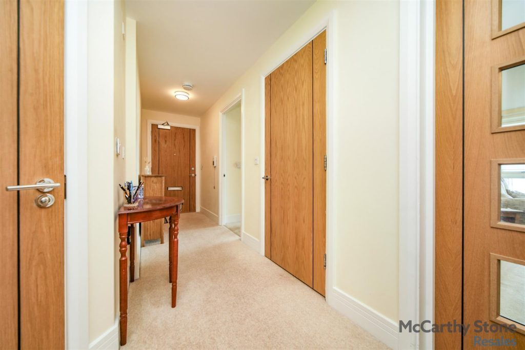 Pavilion Court, Hamilton Gardens, Felixstowe, IP11 7FA