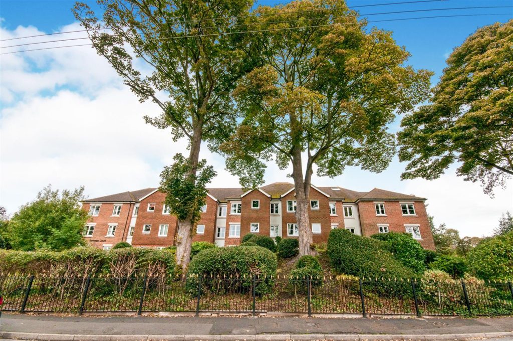 Portman Court, Grange Road, Uckfield, East Sussex,TN22 1FD