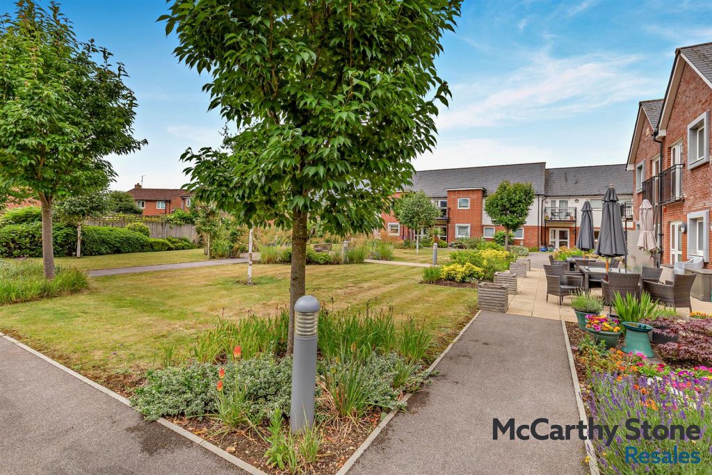Hillier Court, Botley Road, Romsey, Hampshire.