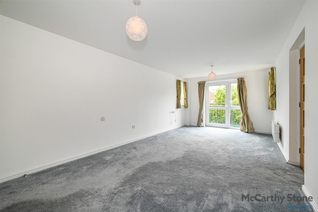 Farringford Court, Avenue Road, Lymington, Hampshire, SO41 9PA