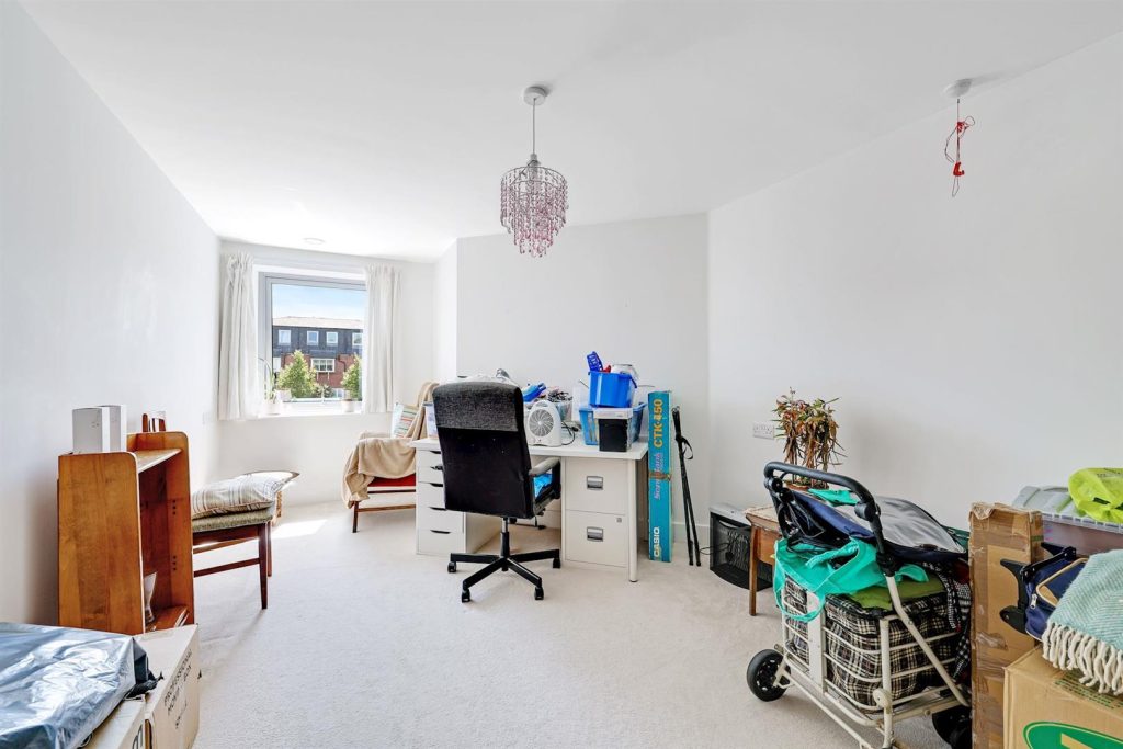 Fleet Road, Fleet, GU51 3FS